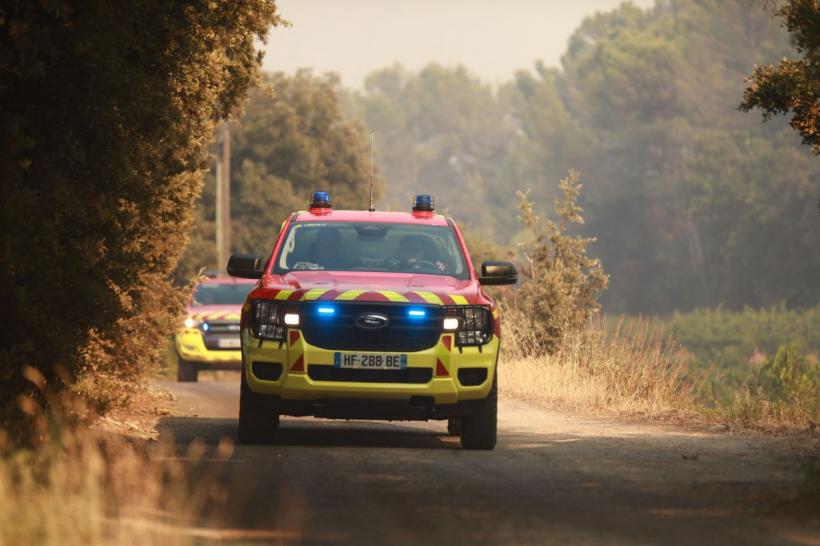 Franța evacuează zeci de mii de persoane din cauza incendiilor de vegetație. MAE avertizează românii care călătoresc în sudul țării 19019673