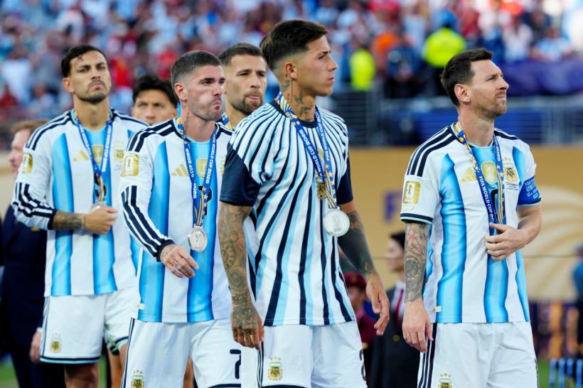 Pe cine iubește Lionel Messi? O poveste de dragoste fără scandaluri 19019546