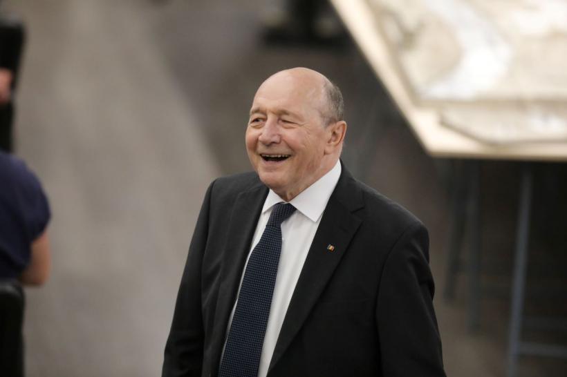 Traian Băsescu avertizează: „Urmează testul cu roiul”. Rusia ar putea testa apărarea României cu atacuri de drone