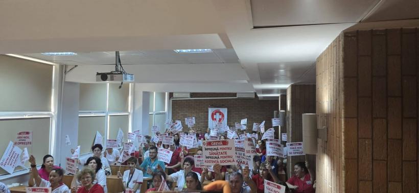 Prima grevă generală împotriva legii salarizării e susținută de toate sindicatele: „Educația praf, Sănătatea pulbere”, Sistemul de Apărare s-a enervat 19020239