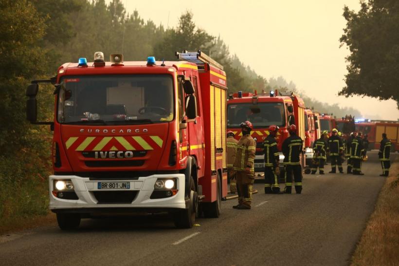 Incendiu uriaș în sud-vestul Franței. Mii de pompieri și zeci de aeronave au acționat pentru stingerea flăcărilor 19020326