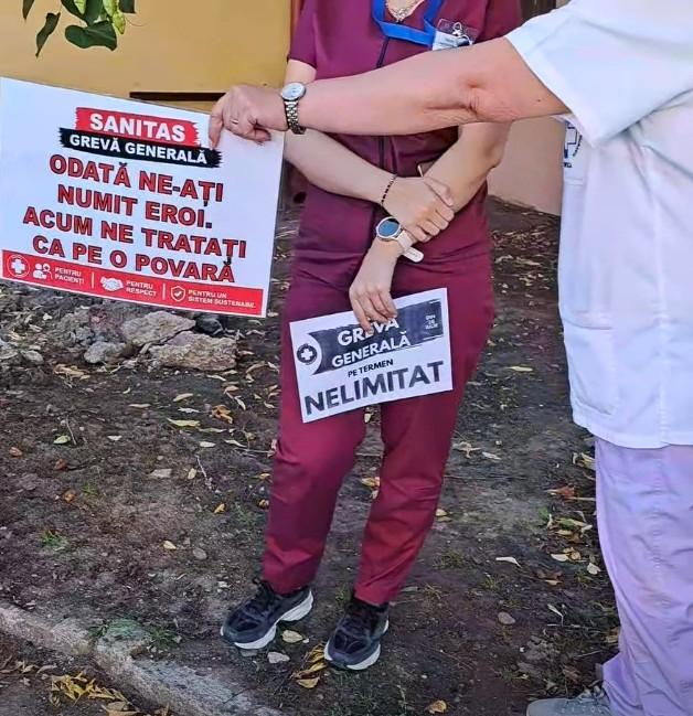 Revolta doctorilor și asistenților explodează:  „V-am votat! Am crezut în voi. Aiurea și degeaba” 19020243