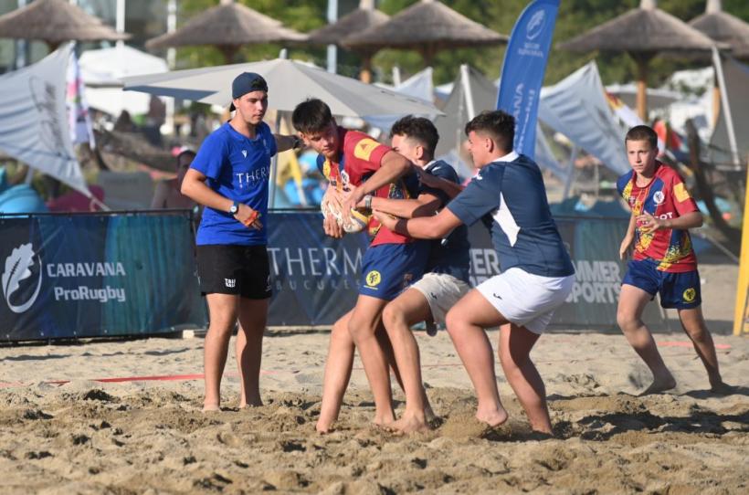Campionatul Național de Beach Rugby 2026 începe la Therme București. Cele mai bune echipe U16 și U18 se luptă pentru trofee pe plajă