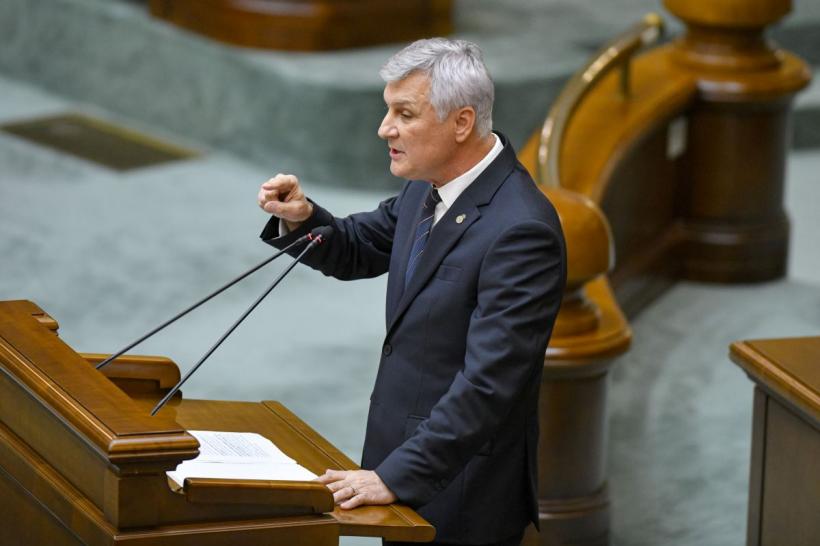 Scandal în Senat pe legea integrității. Amendamentul PSD a fost respins, iar Bolojan și Zamfir s-au atacat dur