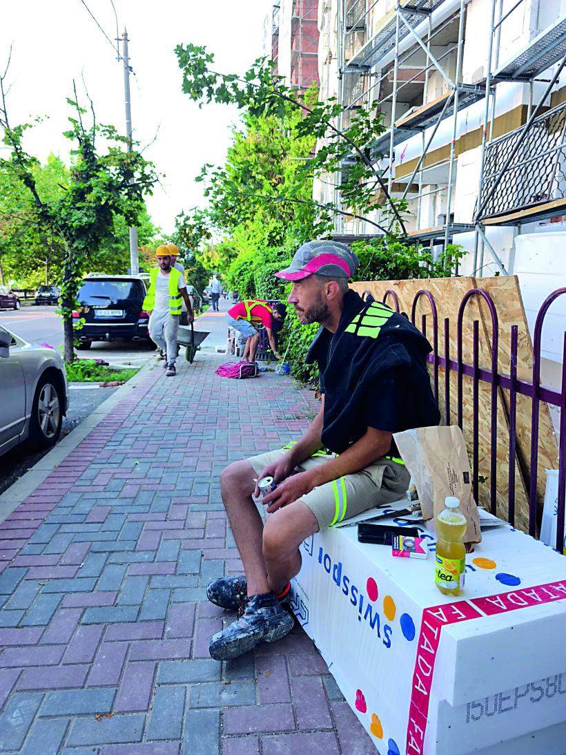 REPORTAJ: Salahor pentru o zi în construcții. ​​​​​​​Când ridici 180 de găleți cu ciment până acolo unde începe cerul și n-ai ce pune pe masă 19020355