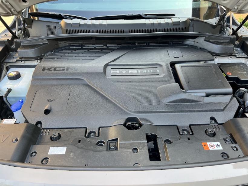 Aventură pe crestele munților cu KGM Torres Hybrid. SUV pentru drum lung, la consum redus 19020540