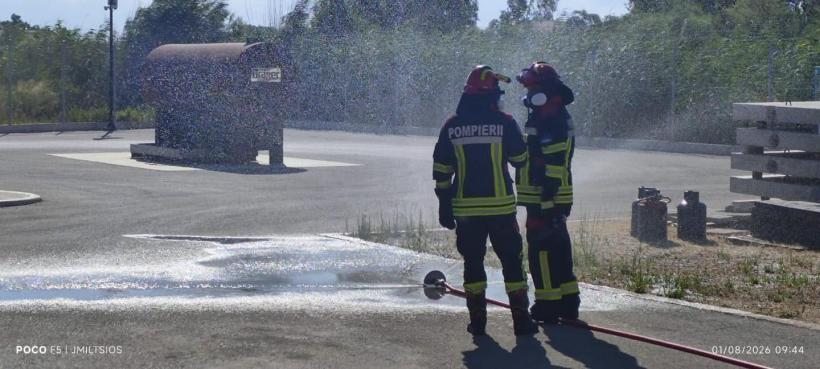 România intervine în Grecia: Prima zi pe teren pentru salvatorii trimiși să stingă incendiile 19020757