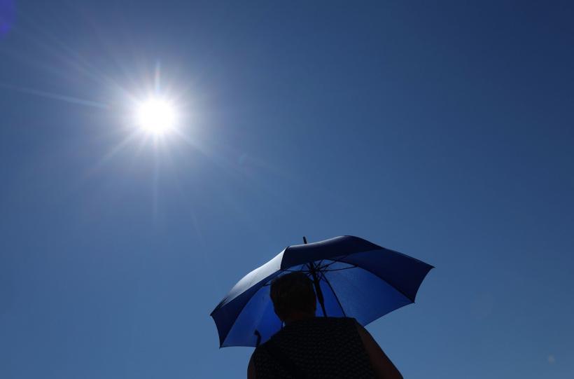 ANM emite noi coduri de caniculă: România intră sub un val de căldură extremă