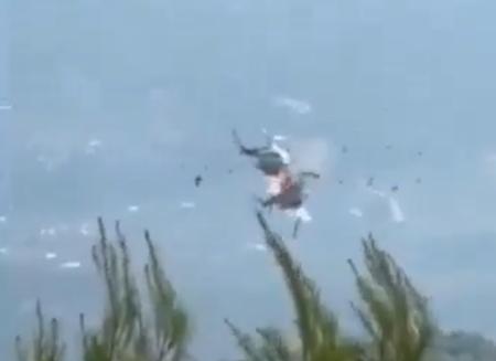 Surse: Piloții celor două elicoptere de stingere a incendiilor prabușite în Grecia sunt români