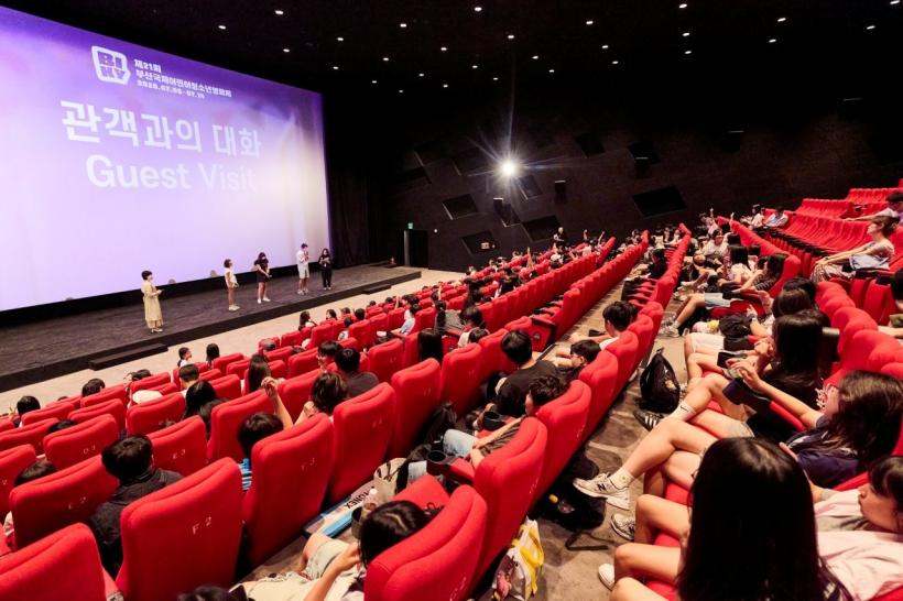 „Atlasul Universului”, filmul românesc de aventură care a stârnit interesul publicului la festivaluri din Europa și Asia, se vede în avanpremieră și în România 19021188