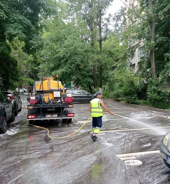 Cum vom arunca gunoiul în București: Regulile se schimbă radical, apar insulele ecologice și 7 fracții de colectare 19021164