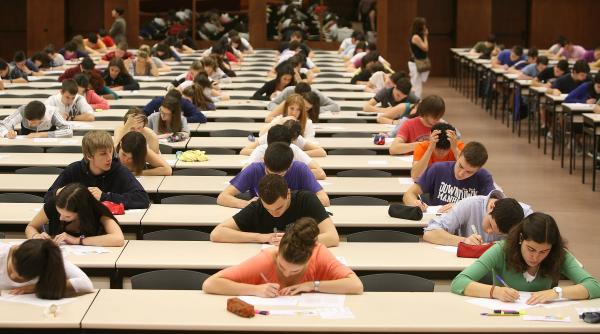 5 alimente care te ajuta sa inveti mai usor pentru examene