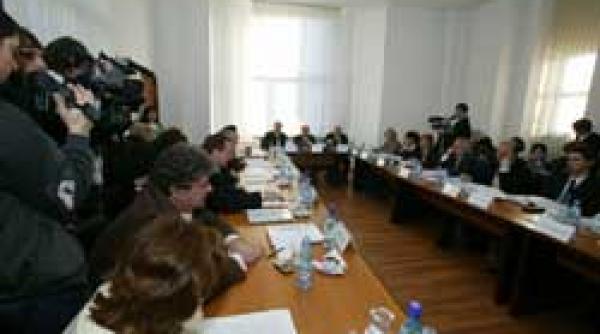 justitie alegeri cu bruiaj si circ la csm