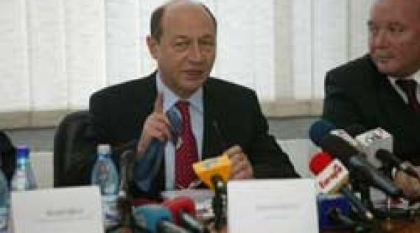 statul sunt ei ciolanul reporneste razboiul intre palate