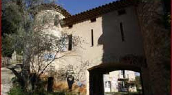 riviera franceza o casa a lui saddam la mezat