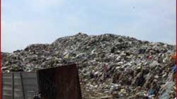 mediu gropi de gunoi comuniste