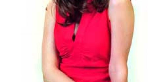 adela 20 de ani si 3 acasa