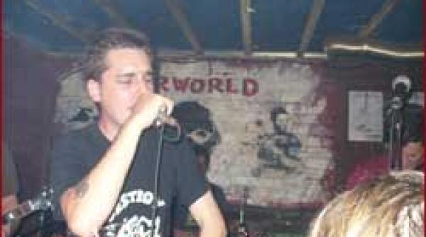 fara publicitate fara sponsori niste baieti live