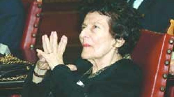 cu demnitate pentru biserica