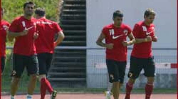 dinamo caicedo va fi doar rezerva