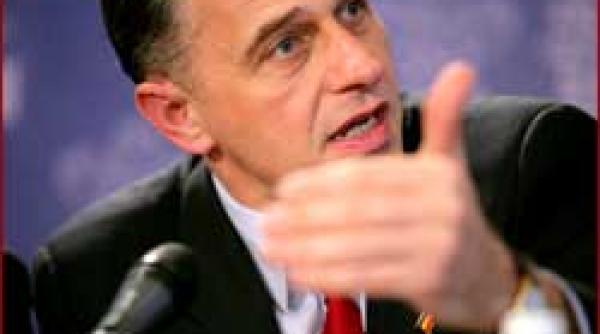 mircea geoana traian basescu e ca un pantof 32 intr un picior 44