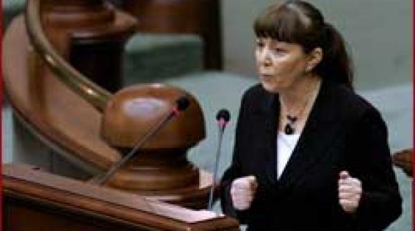 macovei demisa de senat