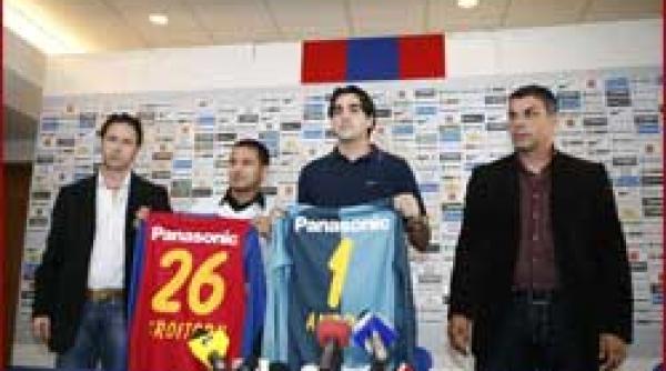 steaua si au prezentat cele doua achizitii