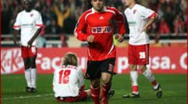 benfica dinamo 1 0 am pierdut romaneste