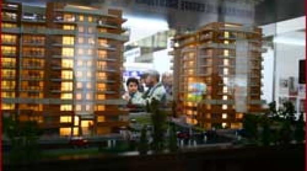 imobiliar strainii cumpara blocuri intregi