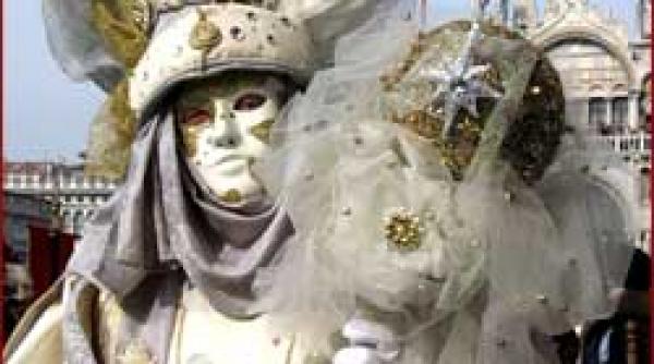 carnaval masti si surprize