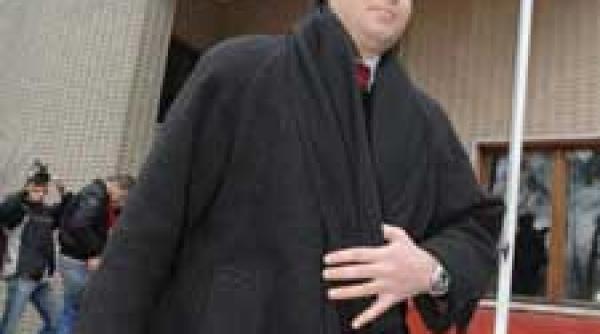 restructurare reincepe batalia pentru ministere