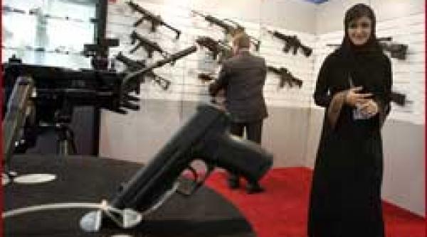 idex 2007 armatele lumii vin la cumparaturi in emiratele arabe unite