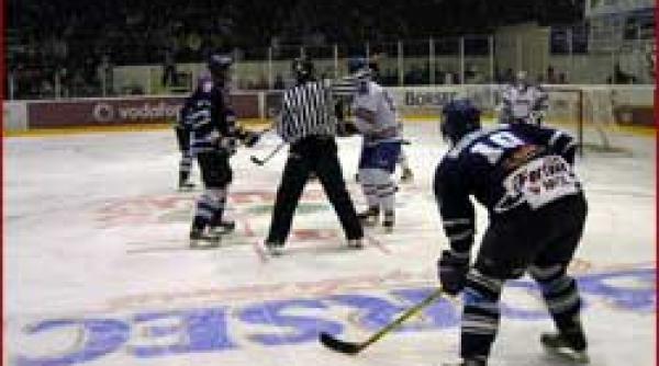 hochei pe gheata play off ciucul a obtinut prima victorie