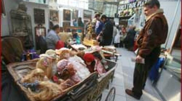 targ prima editie rom antique din 2007