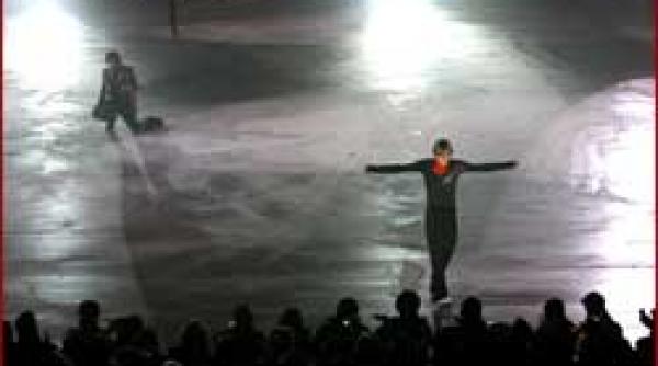 show de exceptie doi profesionisti pe gheata fierbinte