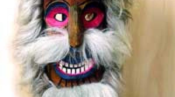 artistul masca si simbolul