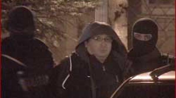 lovitura de teatru chirurgul tranca pus liber de instanta