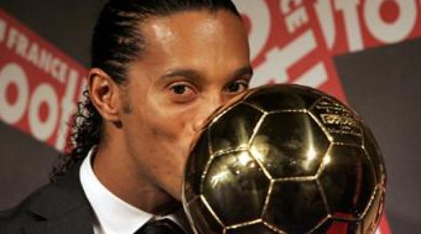top fotbal ronaldinho si mourinho sunt primii