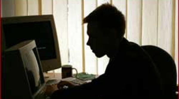 atentie cu netul firmele isi monitorizeaza angajatii