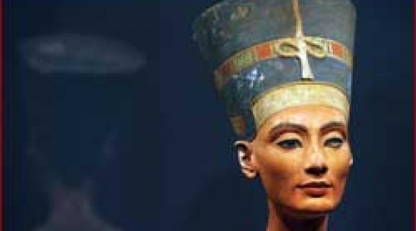 cearta egiptul si germania isi disputa statuia lui nefertiti