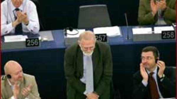 scandal fost ministru pus la zid de lustratie in polonia