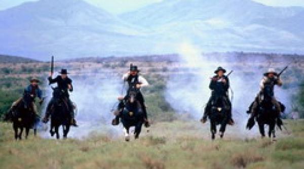 cel mai tanar pistolar din lume la 10 luni are permis de port arma