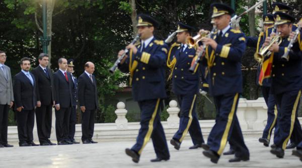 the economist umilit de gura sa mare