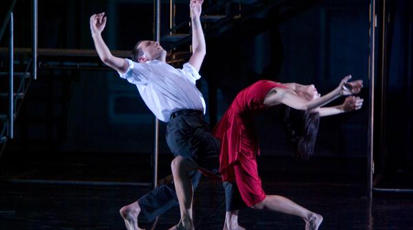 block bach amor pe muzica sacra