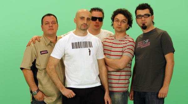 voltaj cosmarul ar fi sa nu mai fim pe scena