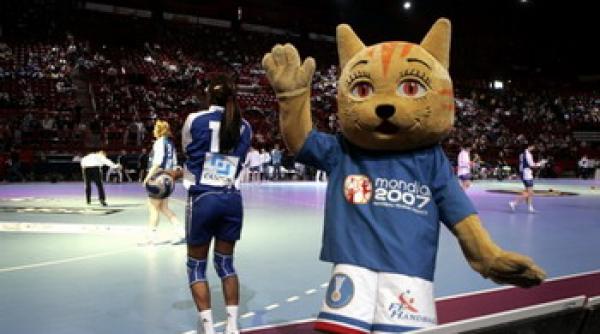 cm de handbal feminin culoar bun pentru fetele lui tadici