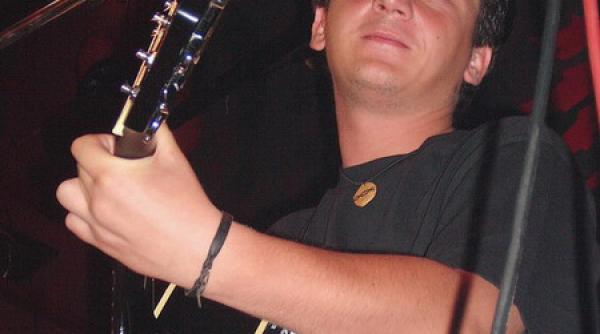 tapinarii sase ani cu cantec