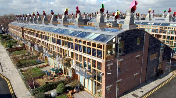 satul solar din londra