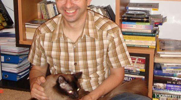 biblioteca lui gainusa