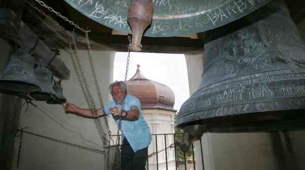 tovarase parinte evacuati manastirea